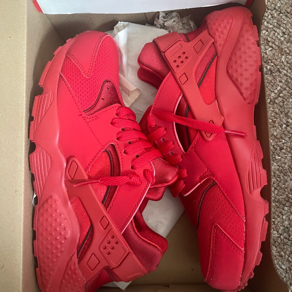 Red huaraches